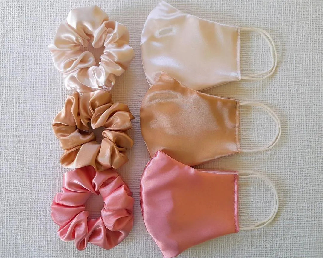 Title:
Luxury Satin Scrunchie & Face Mask Set – Soft Silk Feel Hair Tie3 Colors)